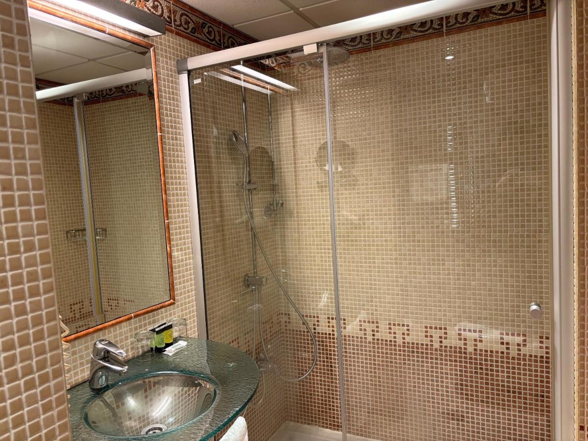 Un baño de Gran Hotel Liber & Spa Playa Golf