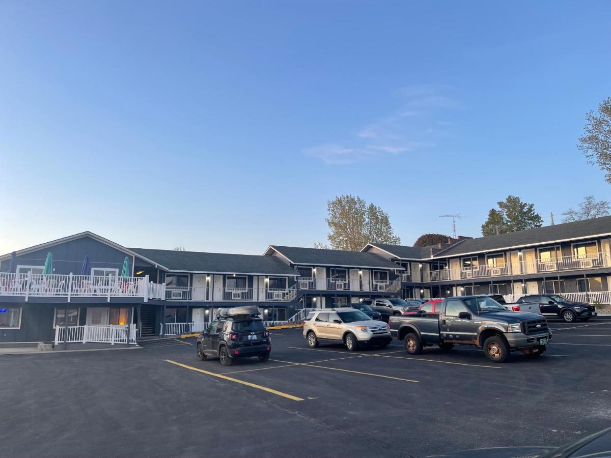 Bayside Inn - Housity