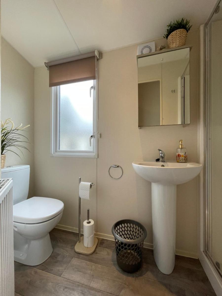 Seton Sands Caravan Near Edinburgh & North Berwick - Housity
