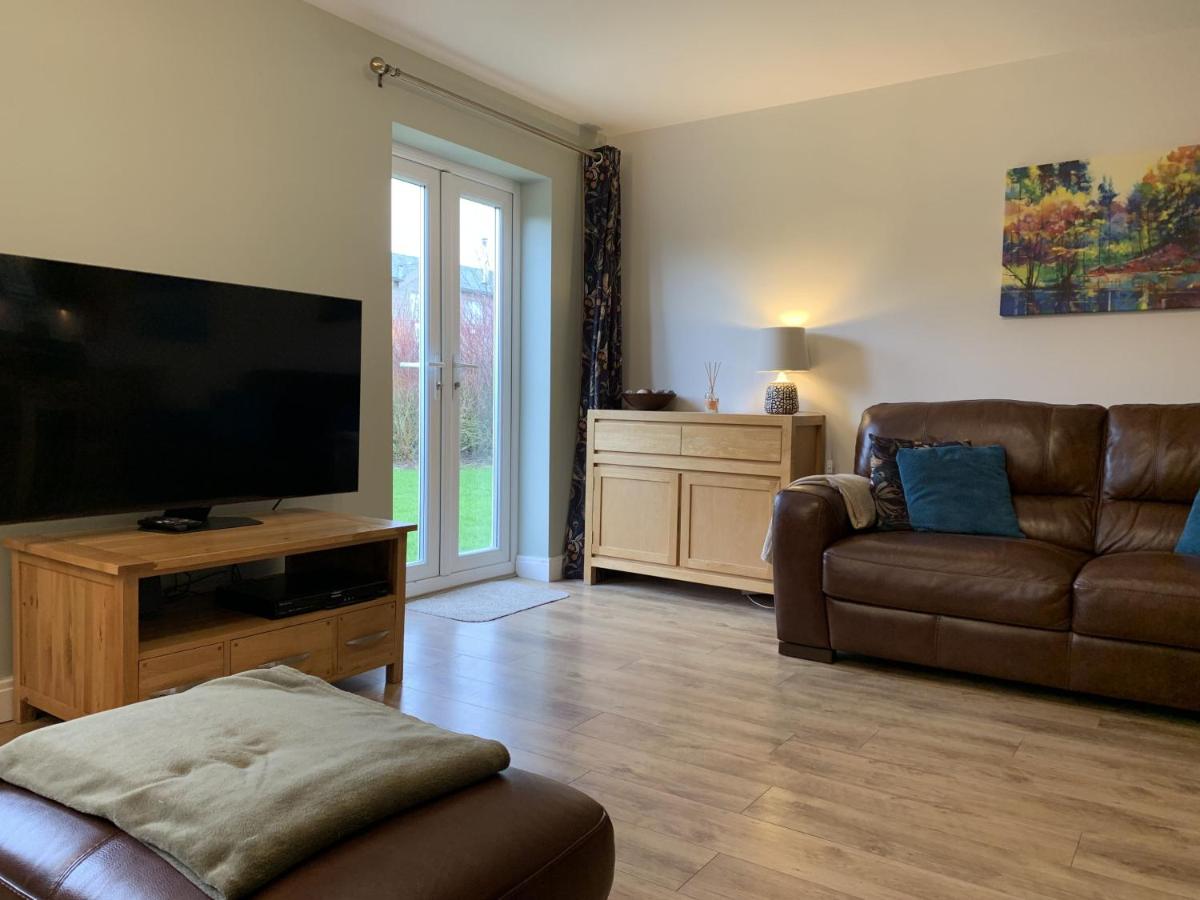 Anchors Away at The Bay Filey, sleeps 7, 2 dogs welcome for free too - Housity