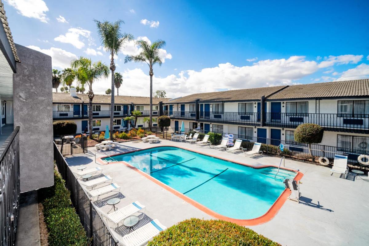 The Buena Park Hotel & Suites - Housity