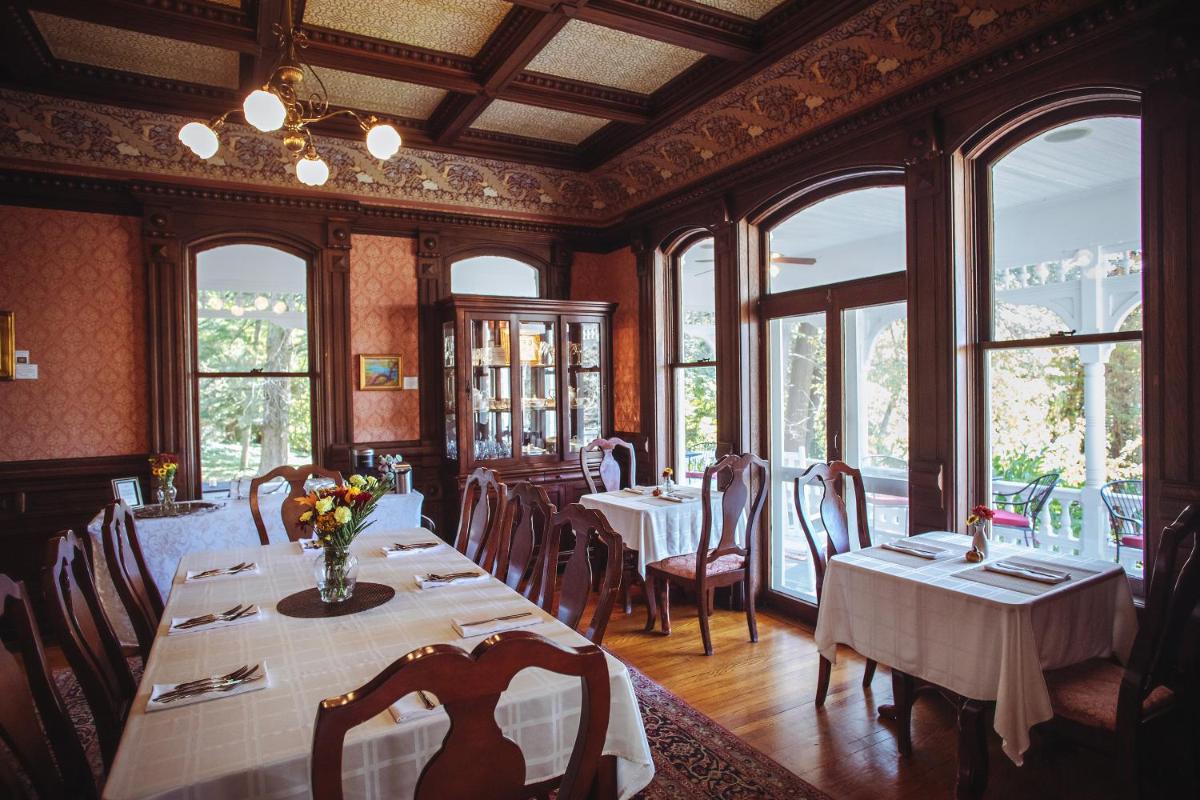 Cedar Crest Inn - Hizvo