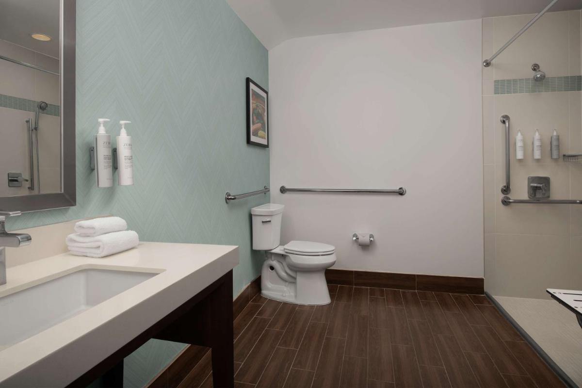 Hilton Garden Inn Los Angeles Marina Del Rey - Housity
