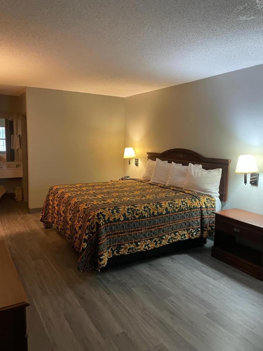 Nola Inn - Housity