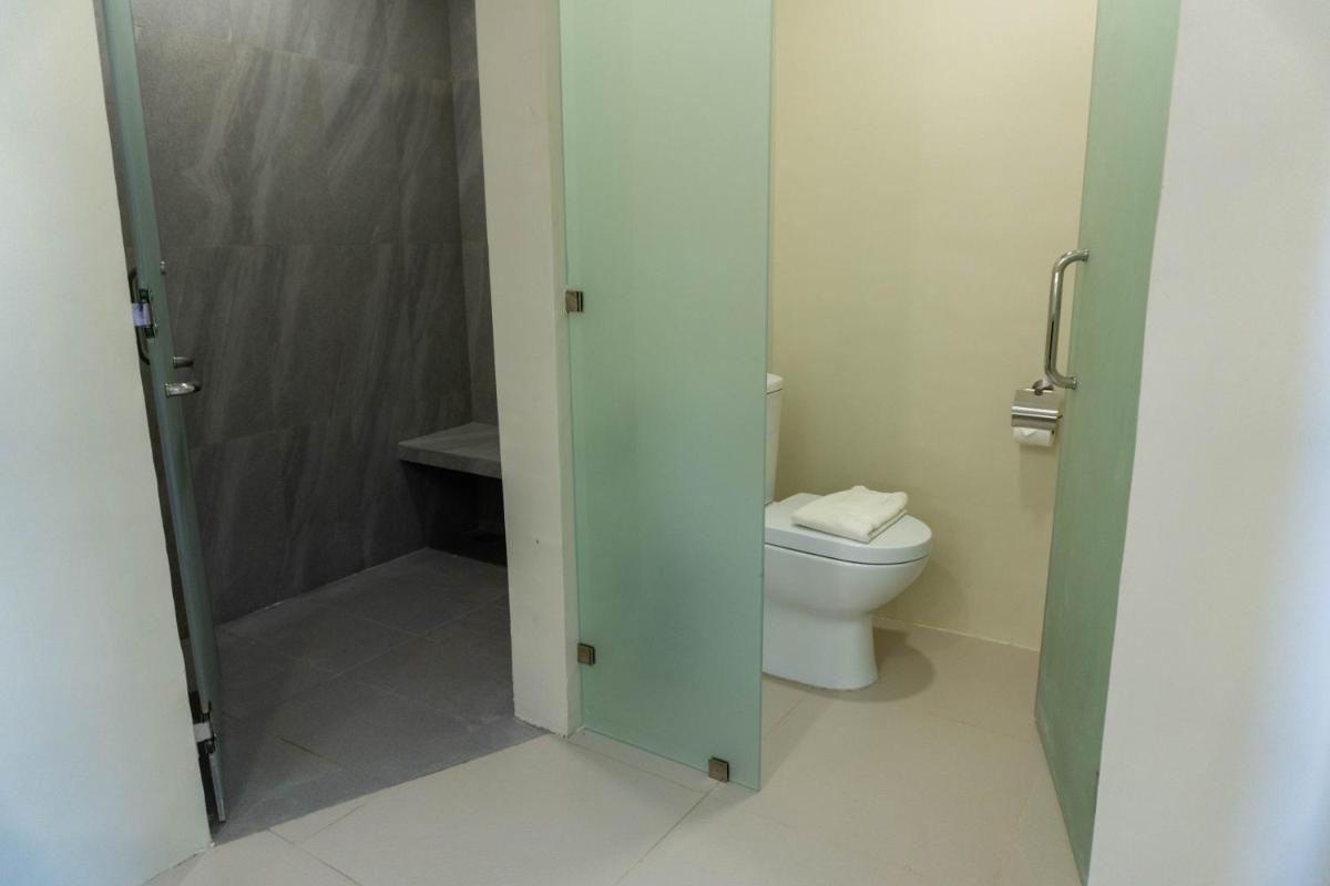 Almont Inland Resort - Housity