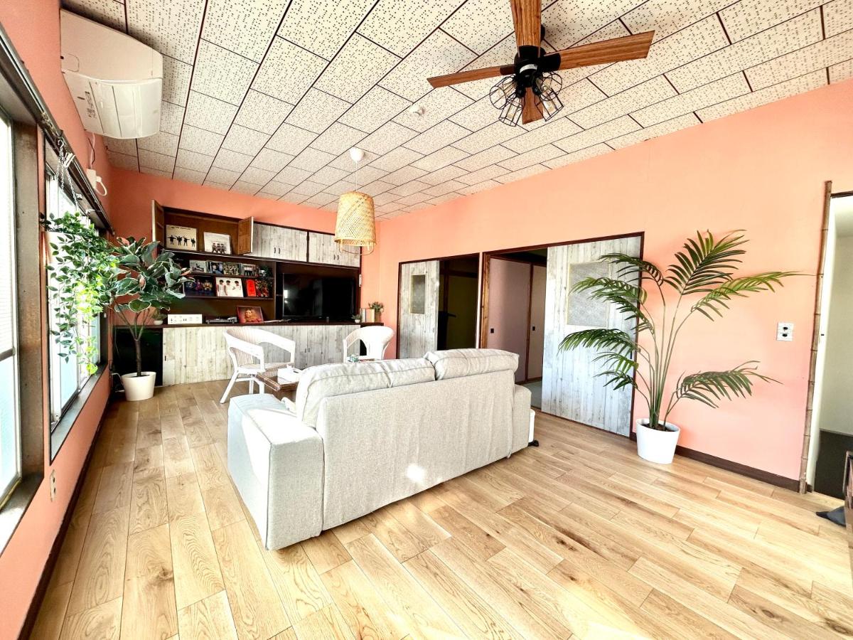 Tipy records inn house - Housity