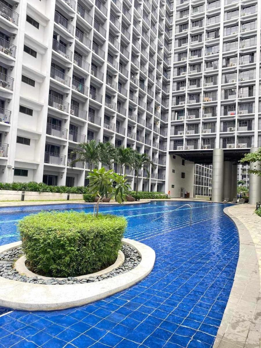 Suitetrails - Urban Escapade - Shore 2 Residences MOA Complex