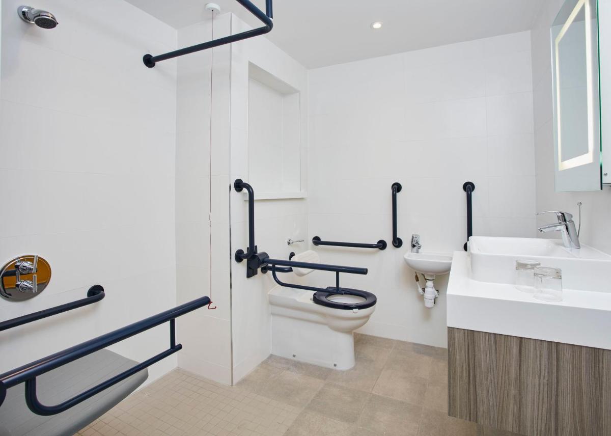 Leonardo Royal Hotel Oxford - Housity