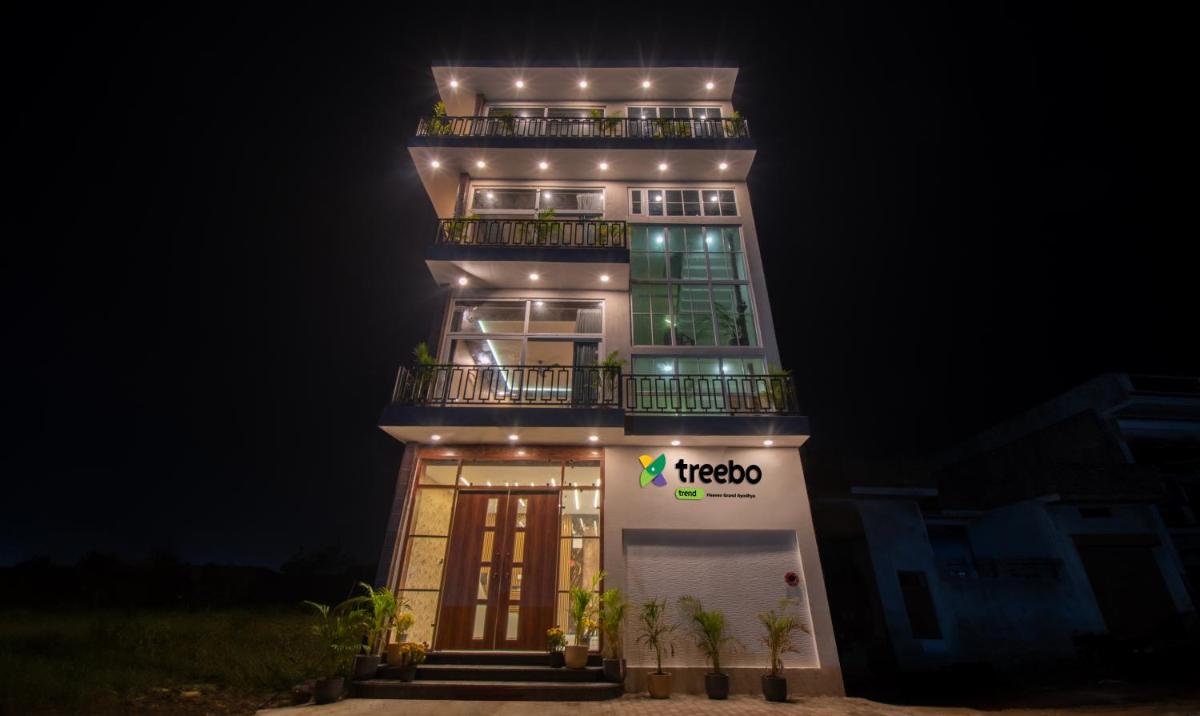 Treebo Trend Heaven Grand Ayodhya - Housity