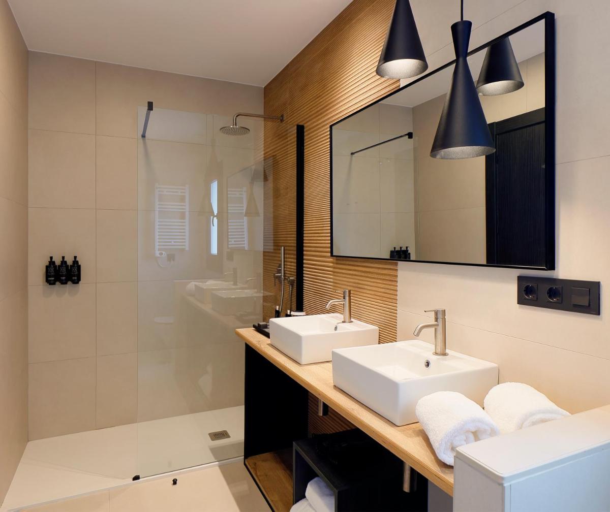 Un baño de Nuvō Hotel Boutique