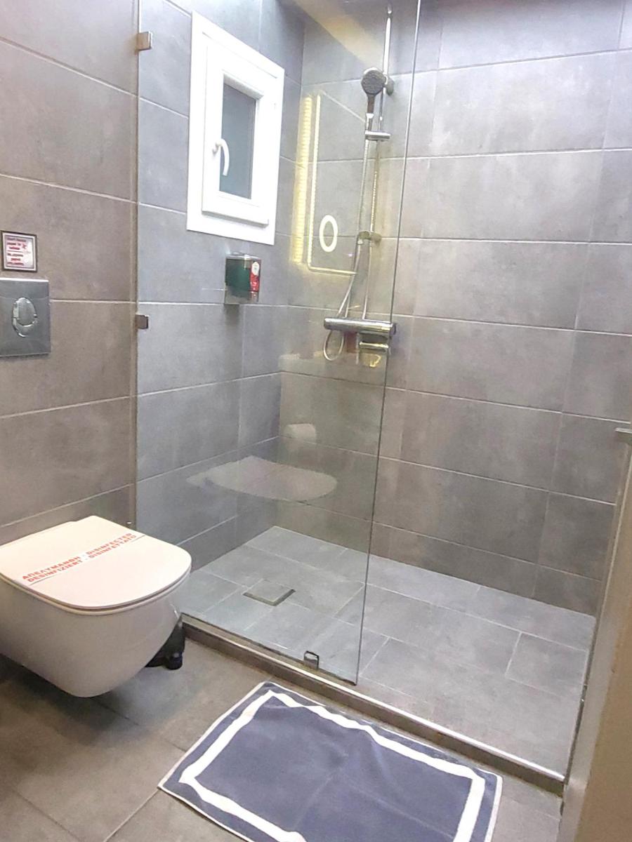 “ZEUS”, STYLISH LUXURY BUSINESS SUITE in the heart of Athens. - Housity