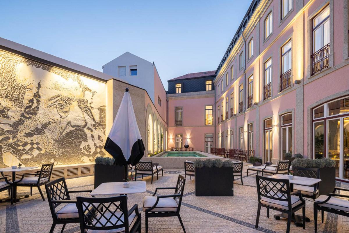 O edifício onde o hotel está situado