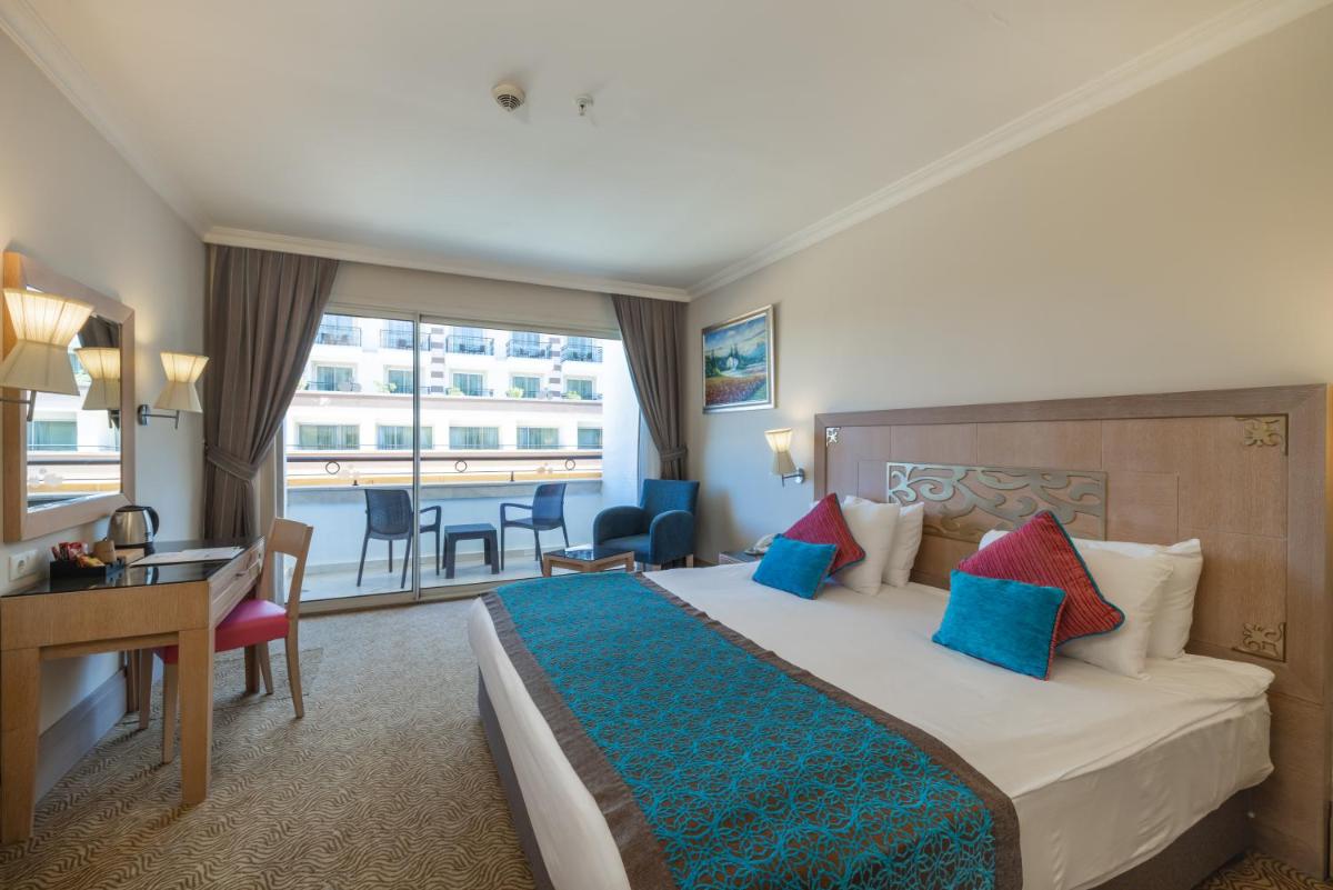 Crystal De Luxe Resort & Spa - All Inclusive - Housity