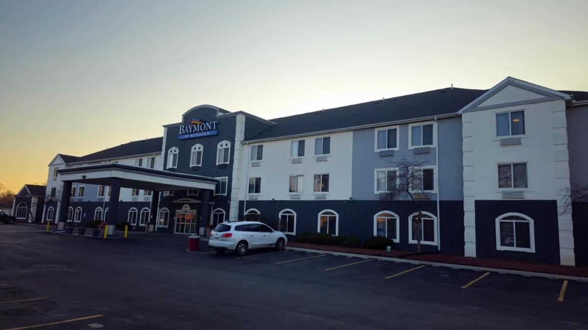 Baymont by Wyndham Chicago/Calumet City - Housity