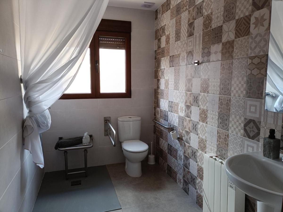 Apartamentos Rurales Fuente del Peral - Housity