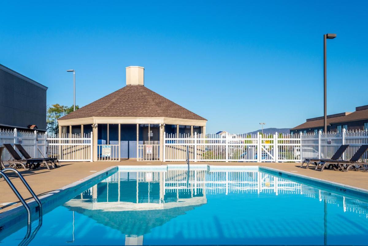 Clarion Pointe Harrisonburg - Housity