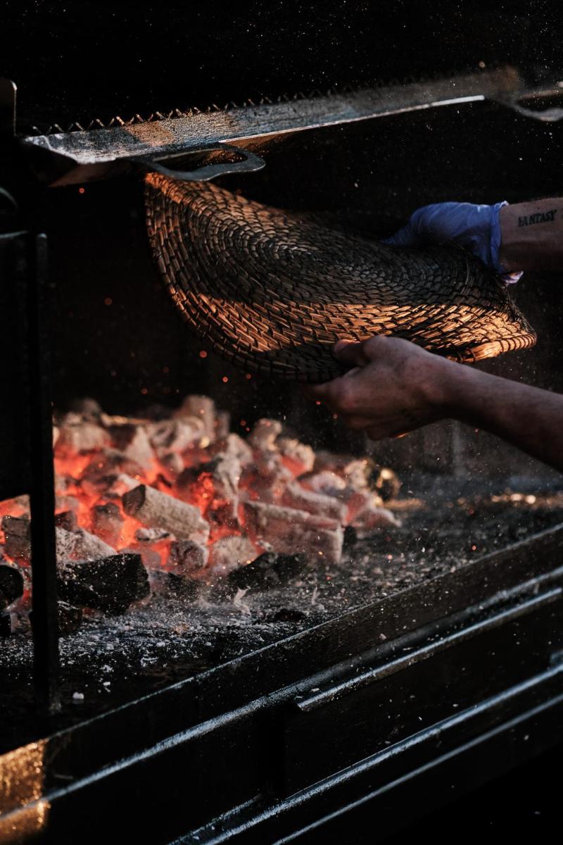 Barbacoa disponible para clientes en el hotel