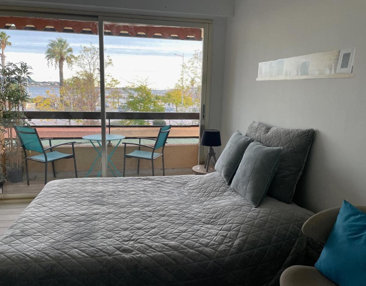 Les balcons de Bandol Centre ville avec vue mer et face à la plage - Housity