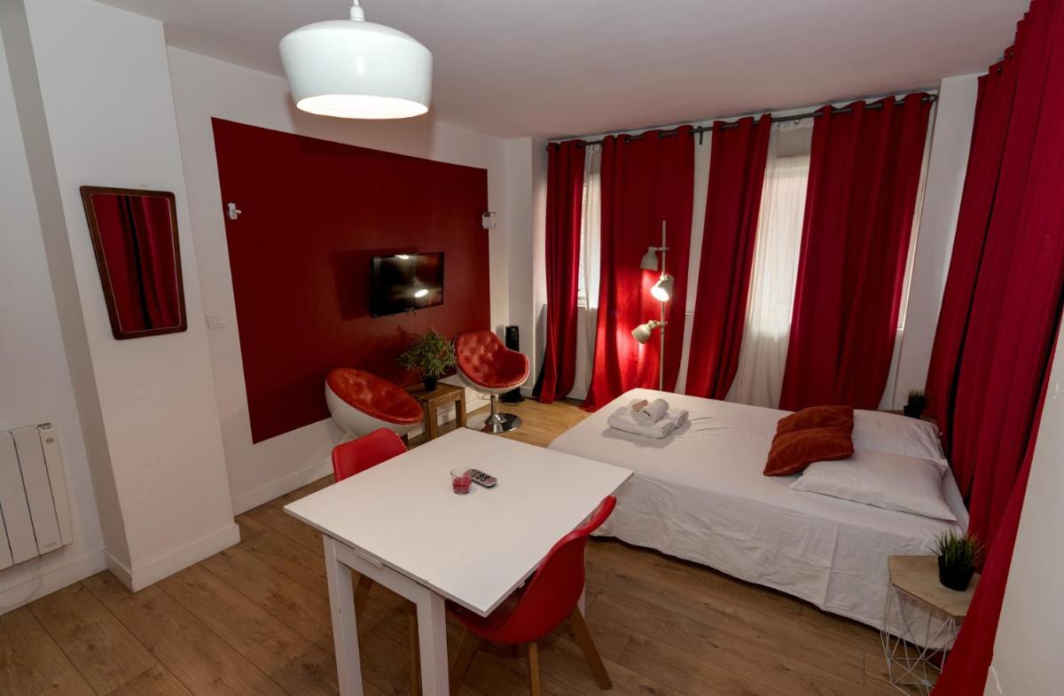 Studio rouge Ramblas Centre Toulouse - Housity