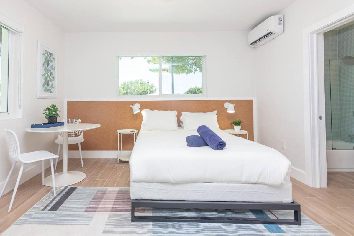 Newly Renovated Stylish Studio In El Portal #2 - Hizvo