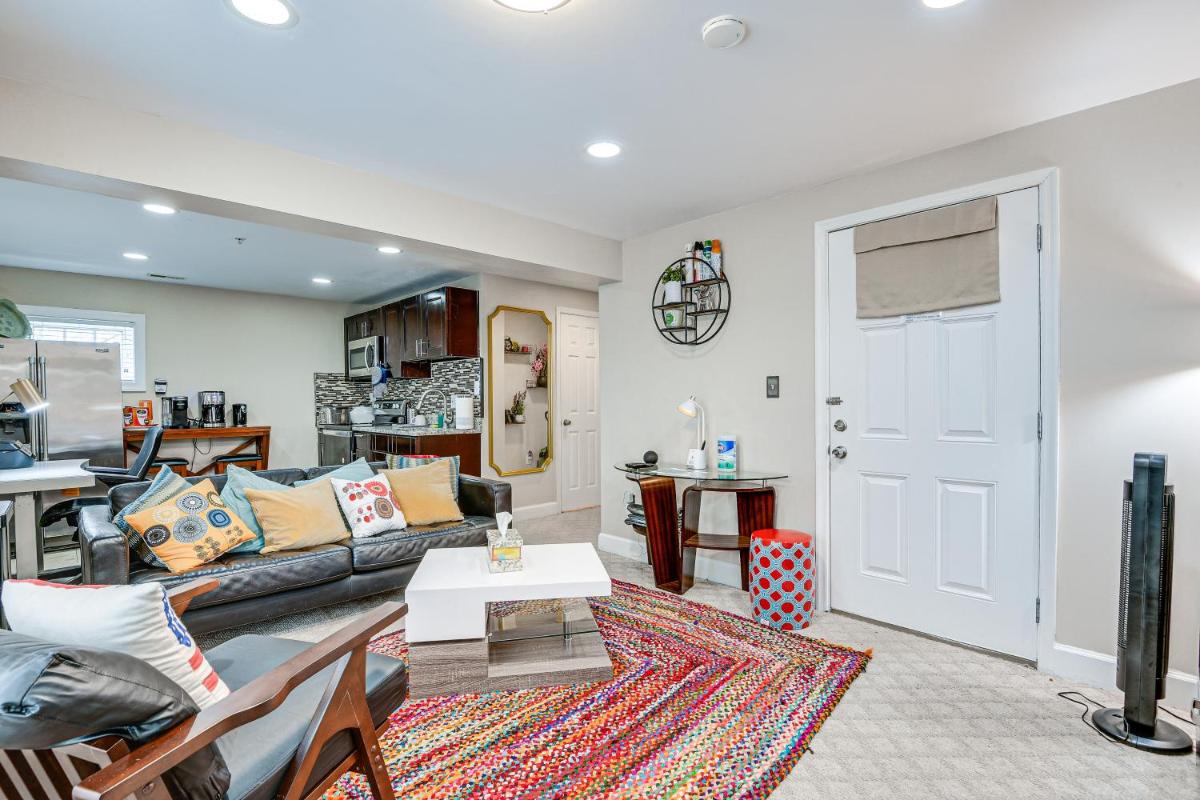 Pet-Friendly DC Area Condo with Yard! - Housity