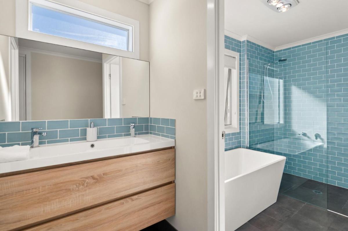 Sea Sand and Serenity at Stockton - Stunning Sophistication - Housity