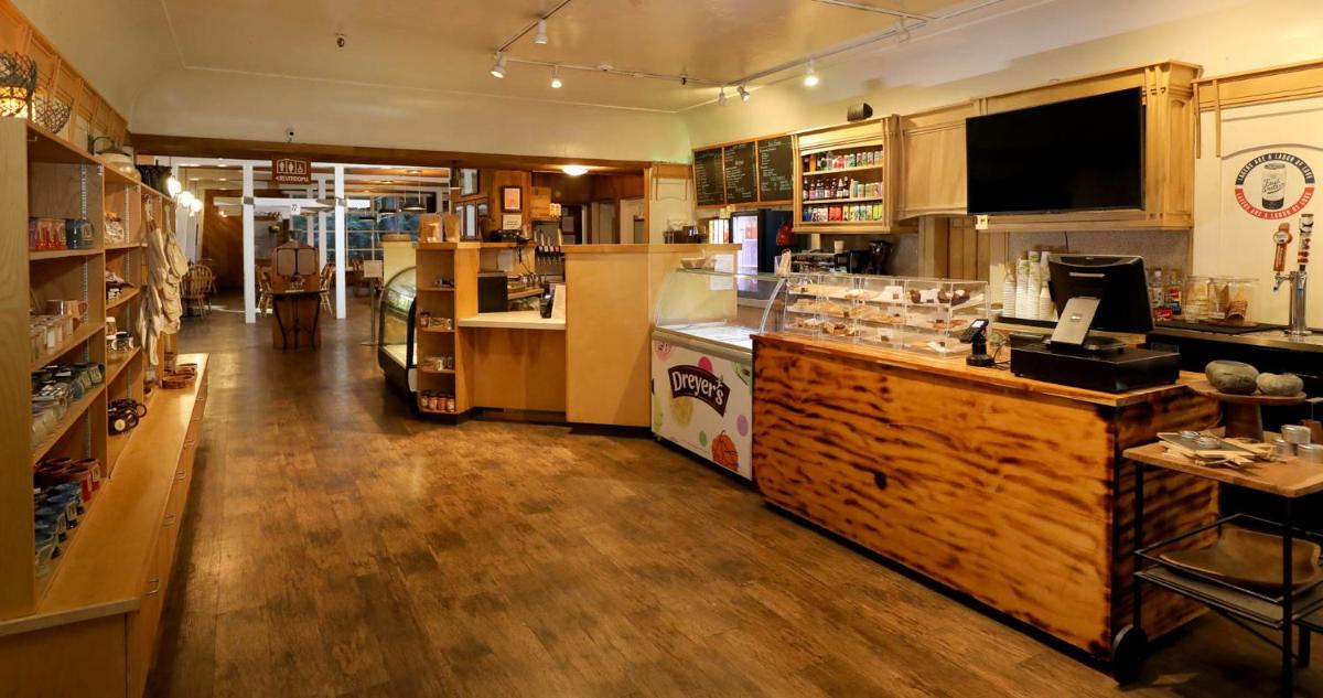 Big Sur Lodge - Housity