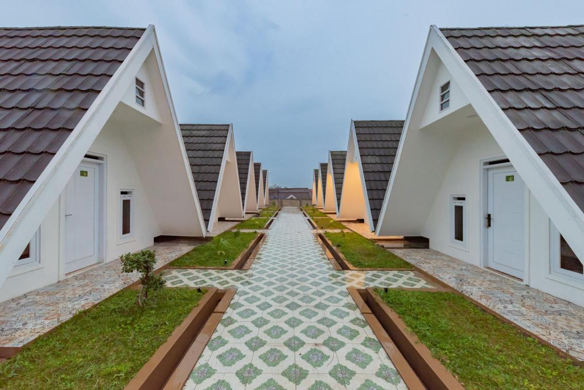 RedDoorz Syariah Plus Near Sukabumi Station - Housity