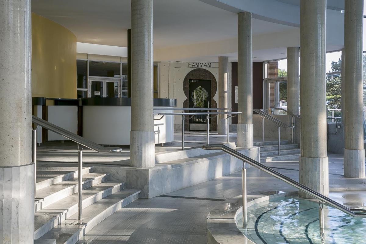 Piscine de l'établissement Best Western Hotel Sourcéo ou située à proximité
