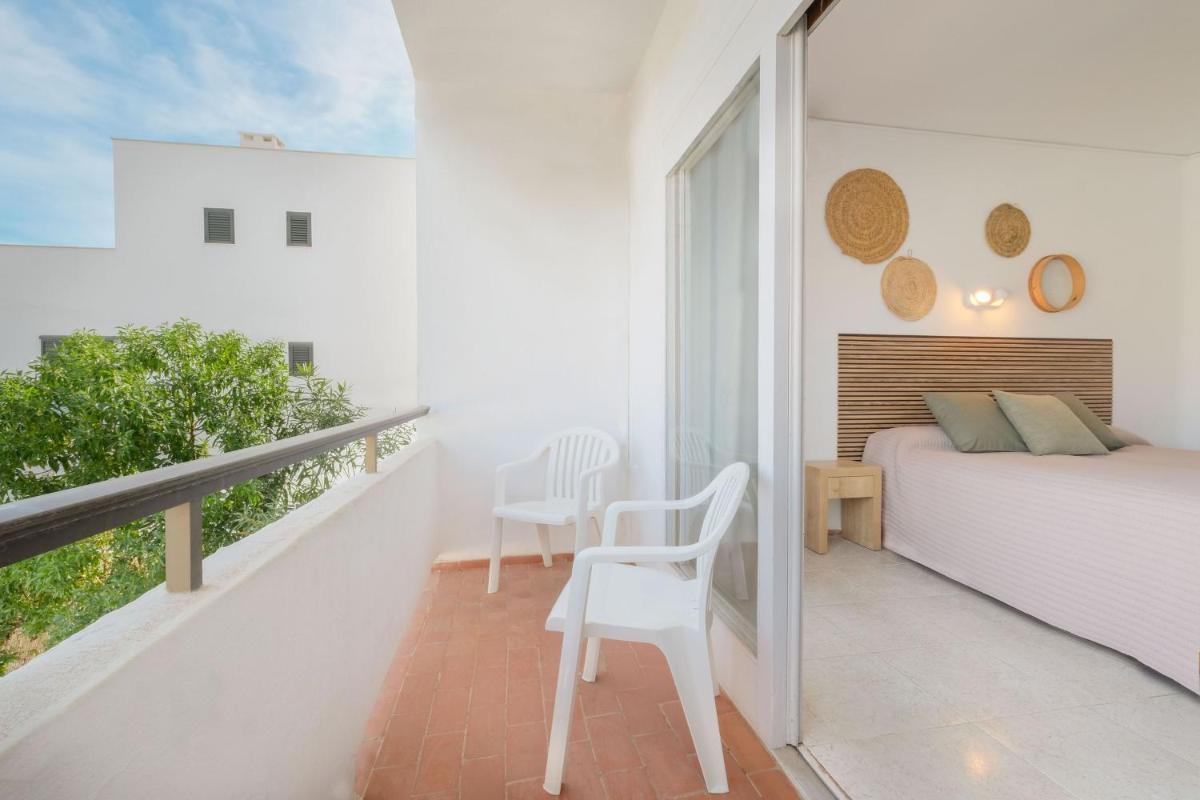 azuLine Hotel Mediterráneo - Housity