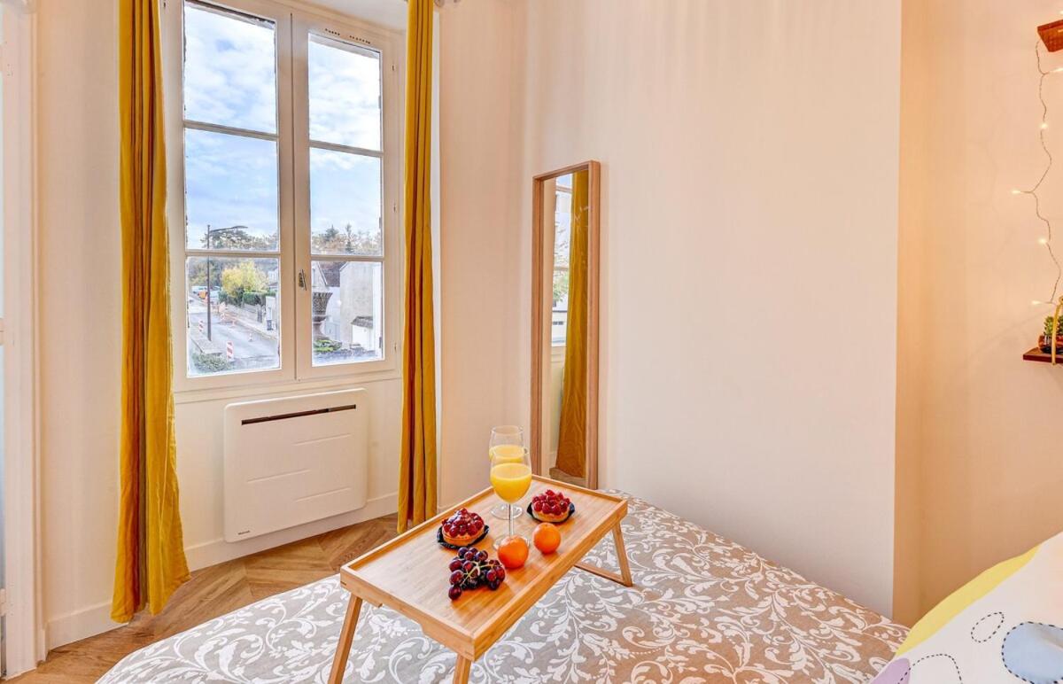 Zanzibar - 15 min walk to Fontainebleau Chateau - Housity