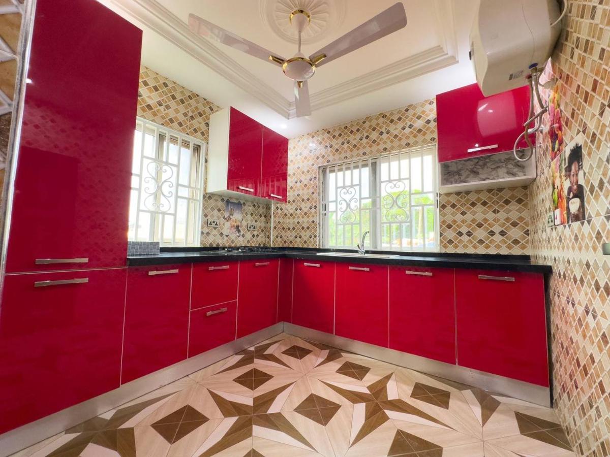 Private Room in Kumasi, Bawuah Royal Apartment - Housity