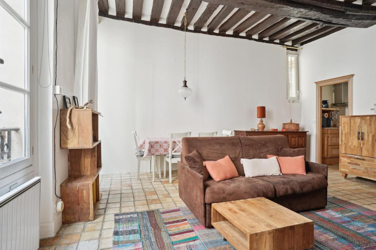 Appartement au coeur du Marais à Paris by Weekome - Housity