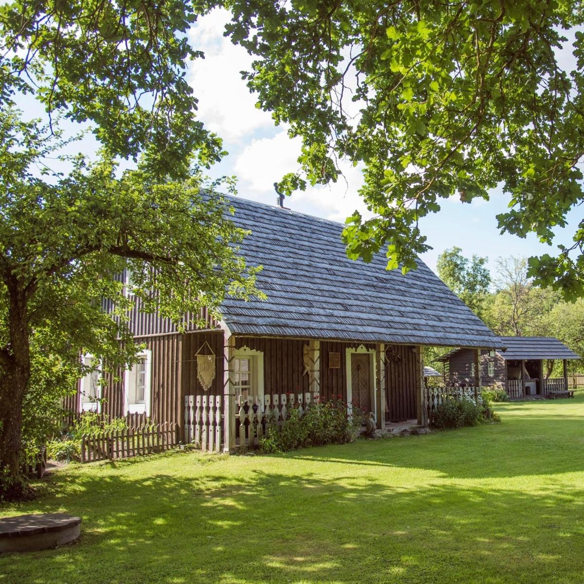 Gervių giesmė - country homestead - Housity