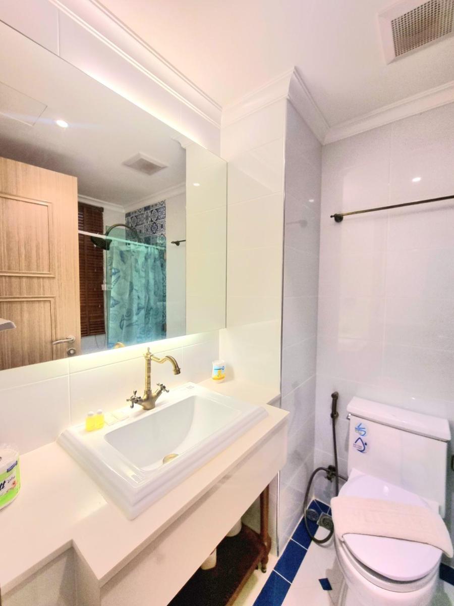 Seven Seas Cote D'azur Resort Jomtien - Housity
