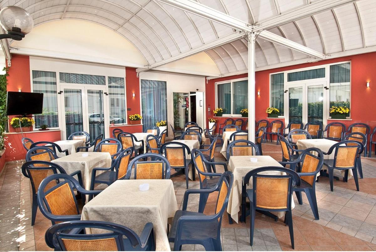 Hotel Europa - Housity
