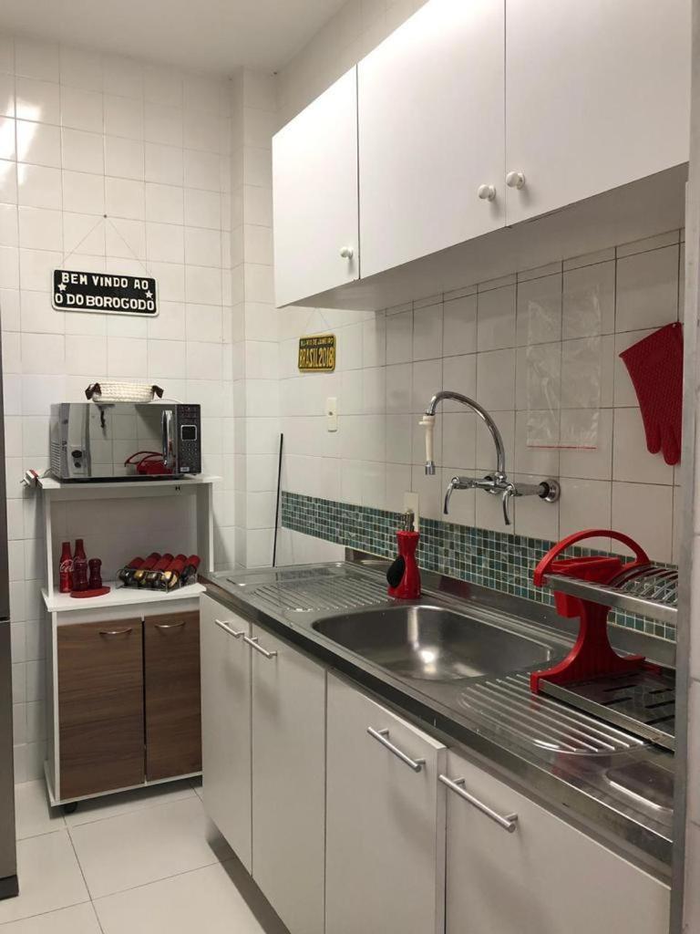 Coliving Ipanema APTO COMPARTILHADO Posto 9 - Housity