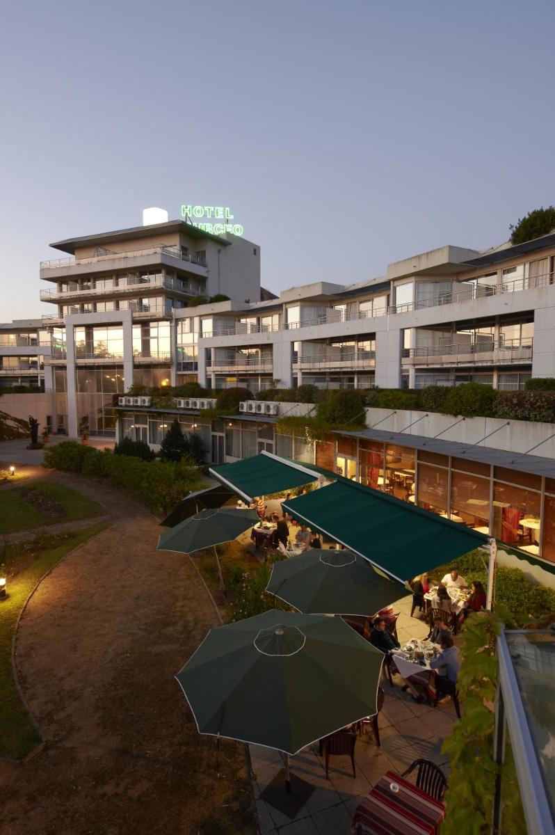 Piscine de l'établissement Best Western Hotel Sourcéo ou située à proximité