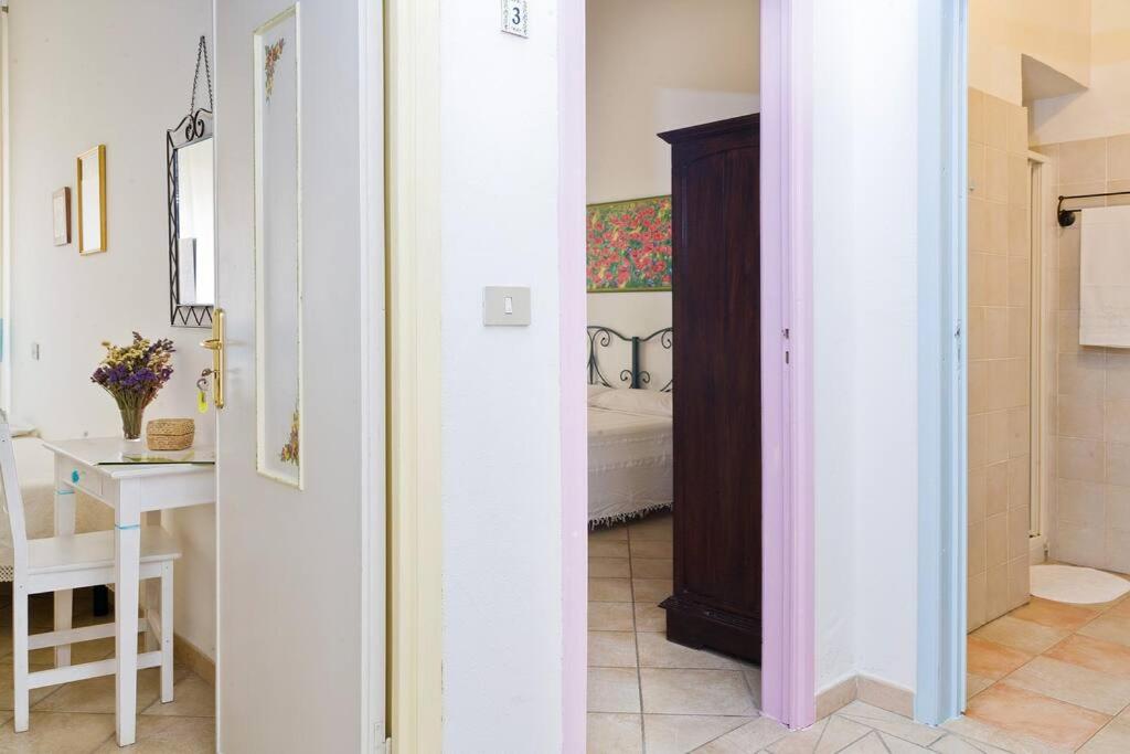 Domo Janas Affittacamere Guesthouse - Housity