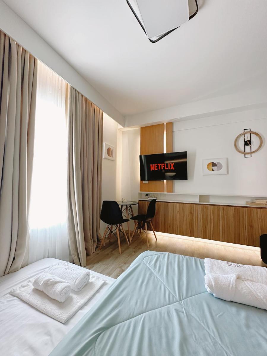 UNIT B218 - Housity