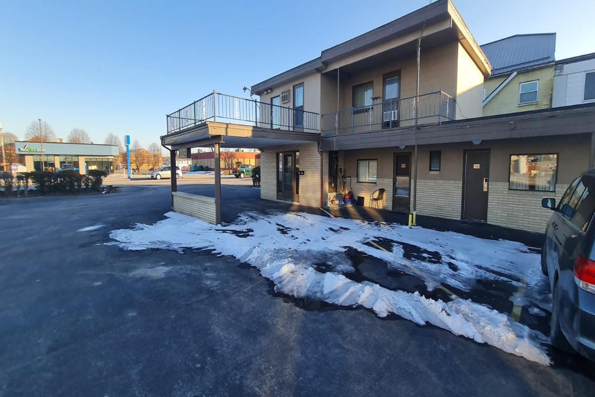 DuBois Manor Motel by OYO - Housity