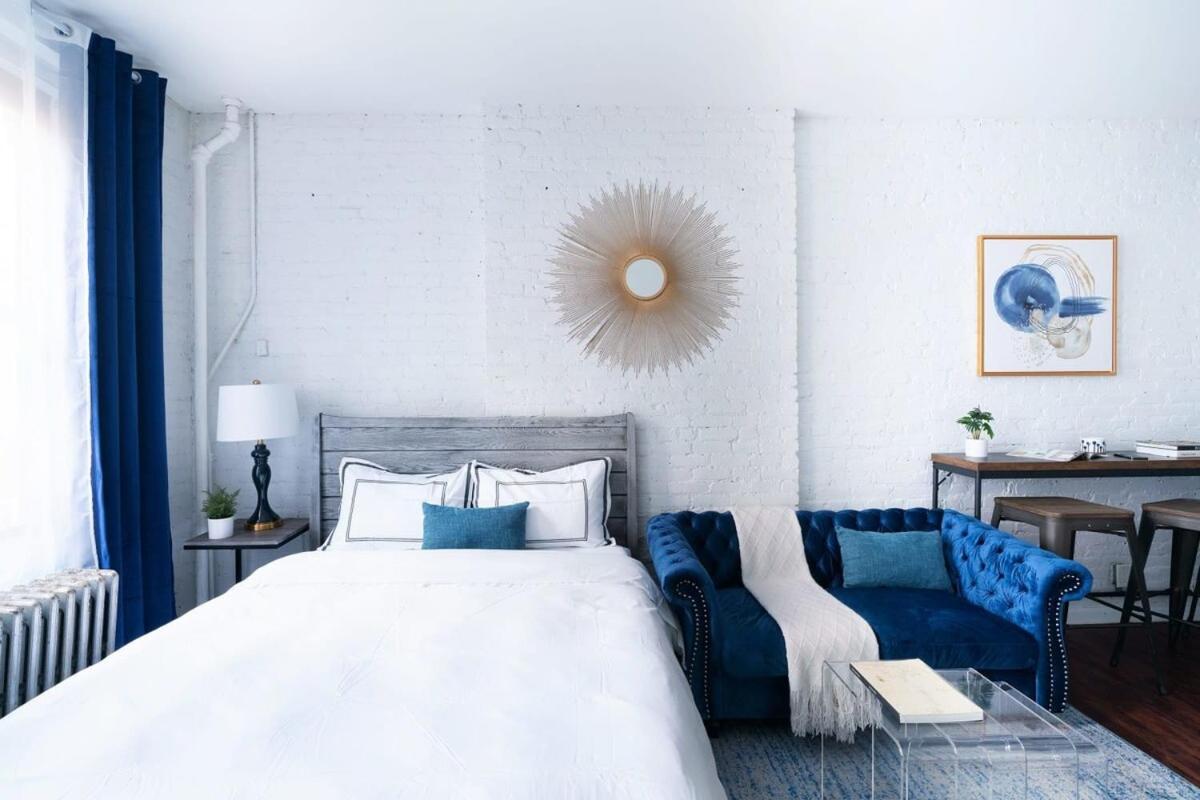 83-2FE UES Central Park Newly Furnished Studio - Housity