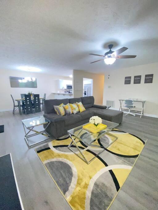 A Touch of Sunshine Ideal For Long Term Stays - Housity