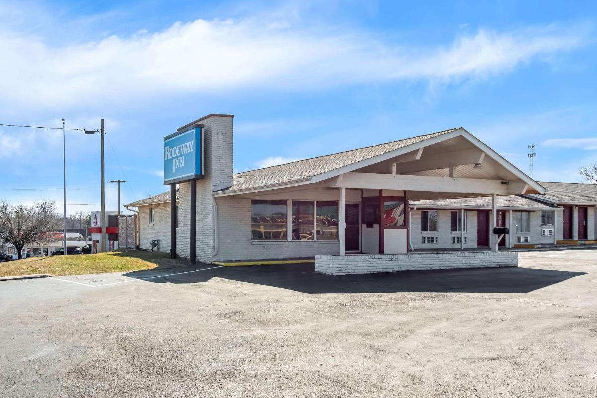 Rodeway Inn - Housity