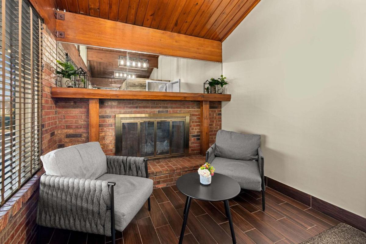 Rodeway Inn - Housity