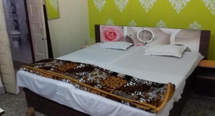 International Hotel In - Housity