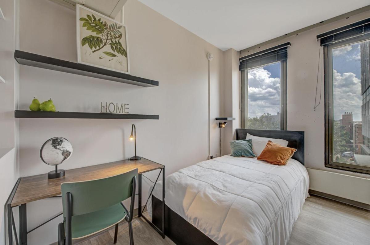 Epic Furnished Private Room With Shared Bath - Housity