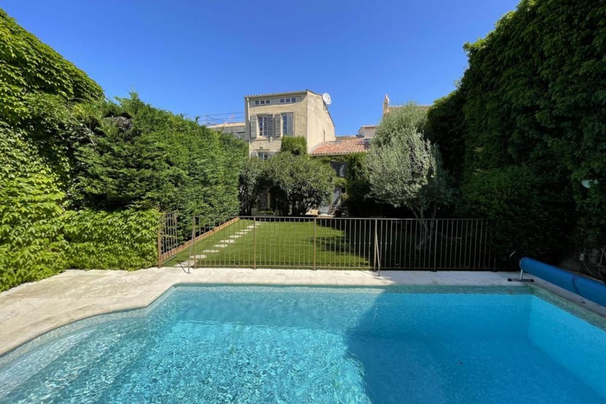 Charming village house with swimming pool and beautiful shaded terrace - Housity