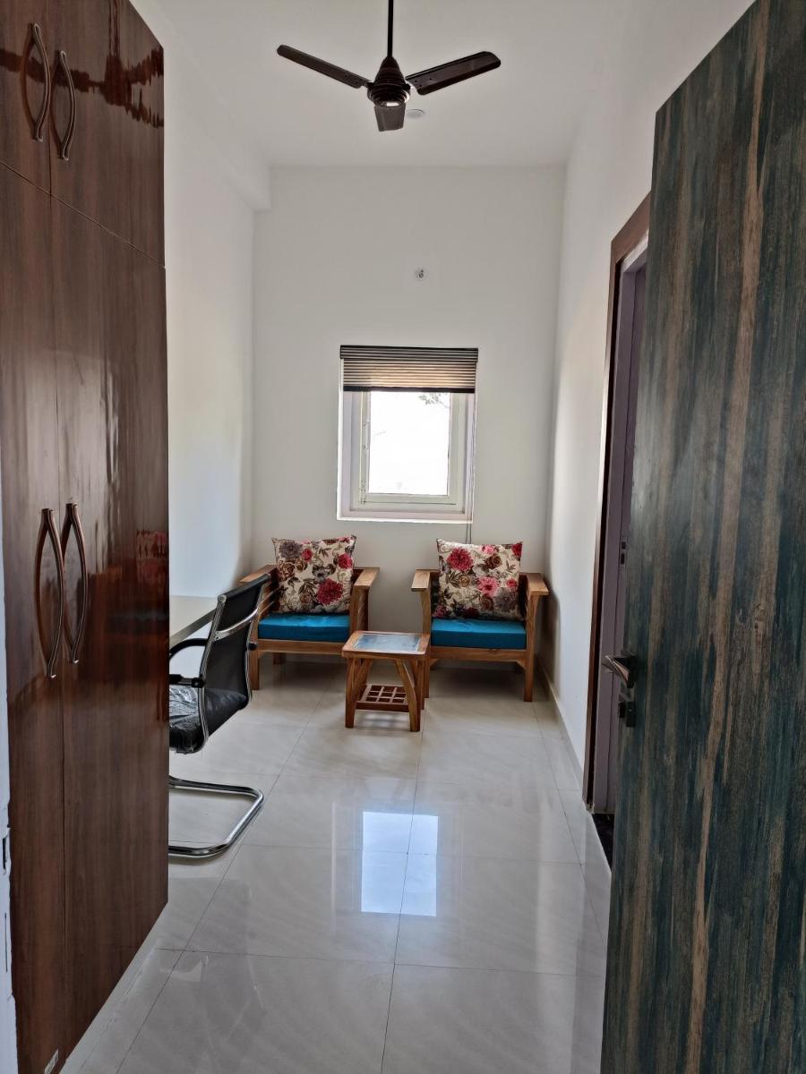 ADVENT HOTEL - Housity