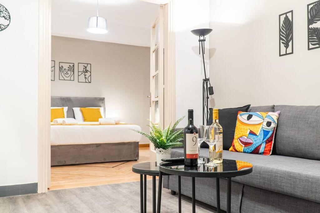 Syntagma square, 65sqm cozy family apartment - Housity